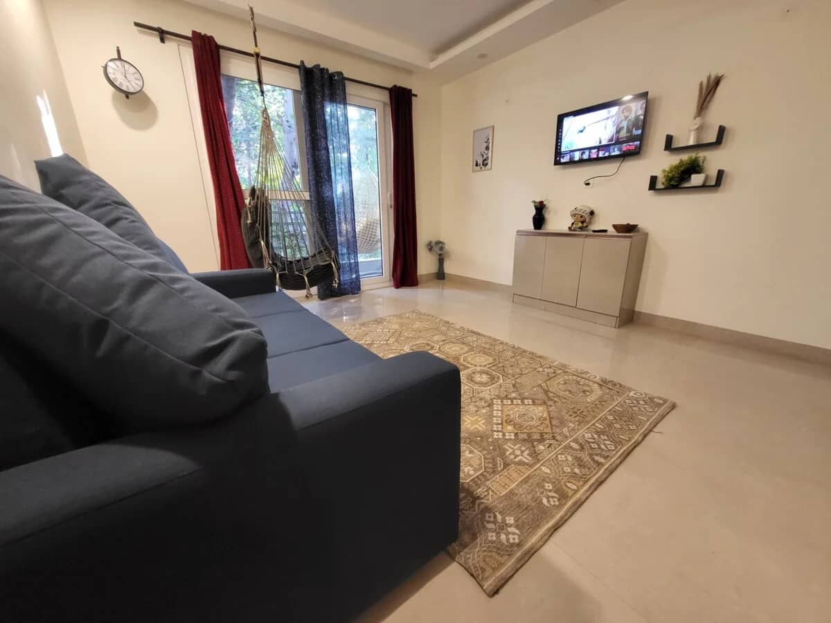 pvt balcony room/near airport/vk/heaven - Main Image
