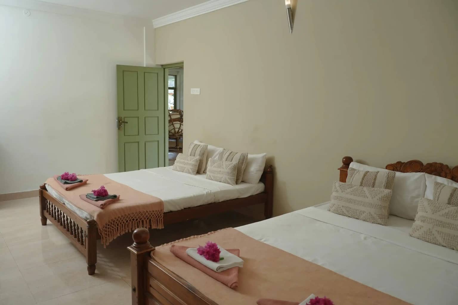 Superior Quadruple Room with AC and private balcony (22 sqm) - Main Image