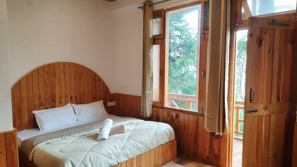 Private Queen Room with a View - Main Image